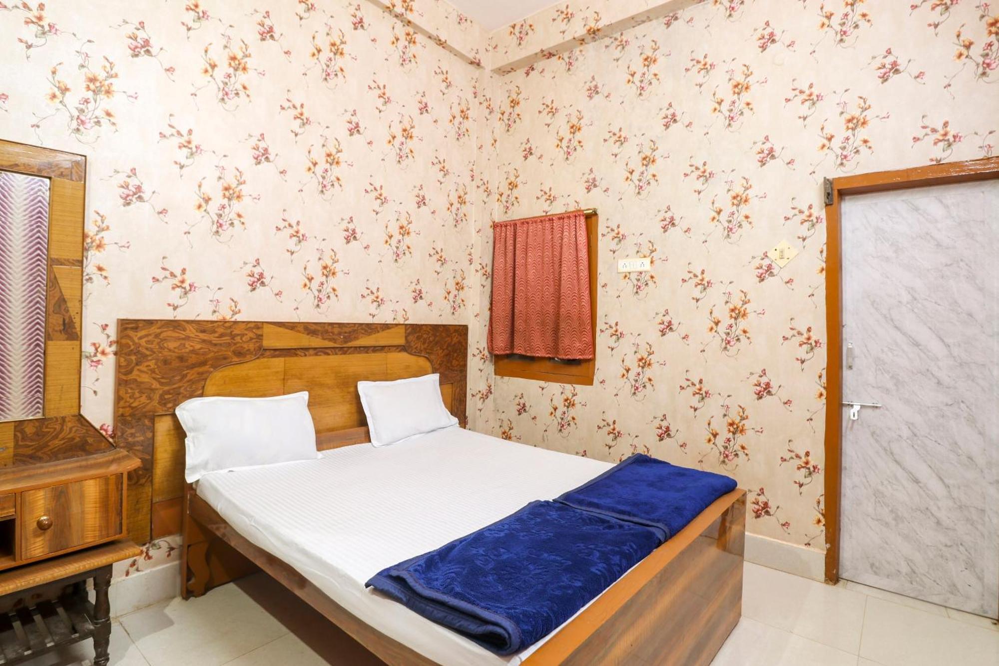 Spot On Hotel Poonam Jagdalpur Esterno foto